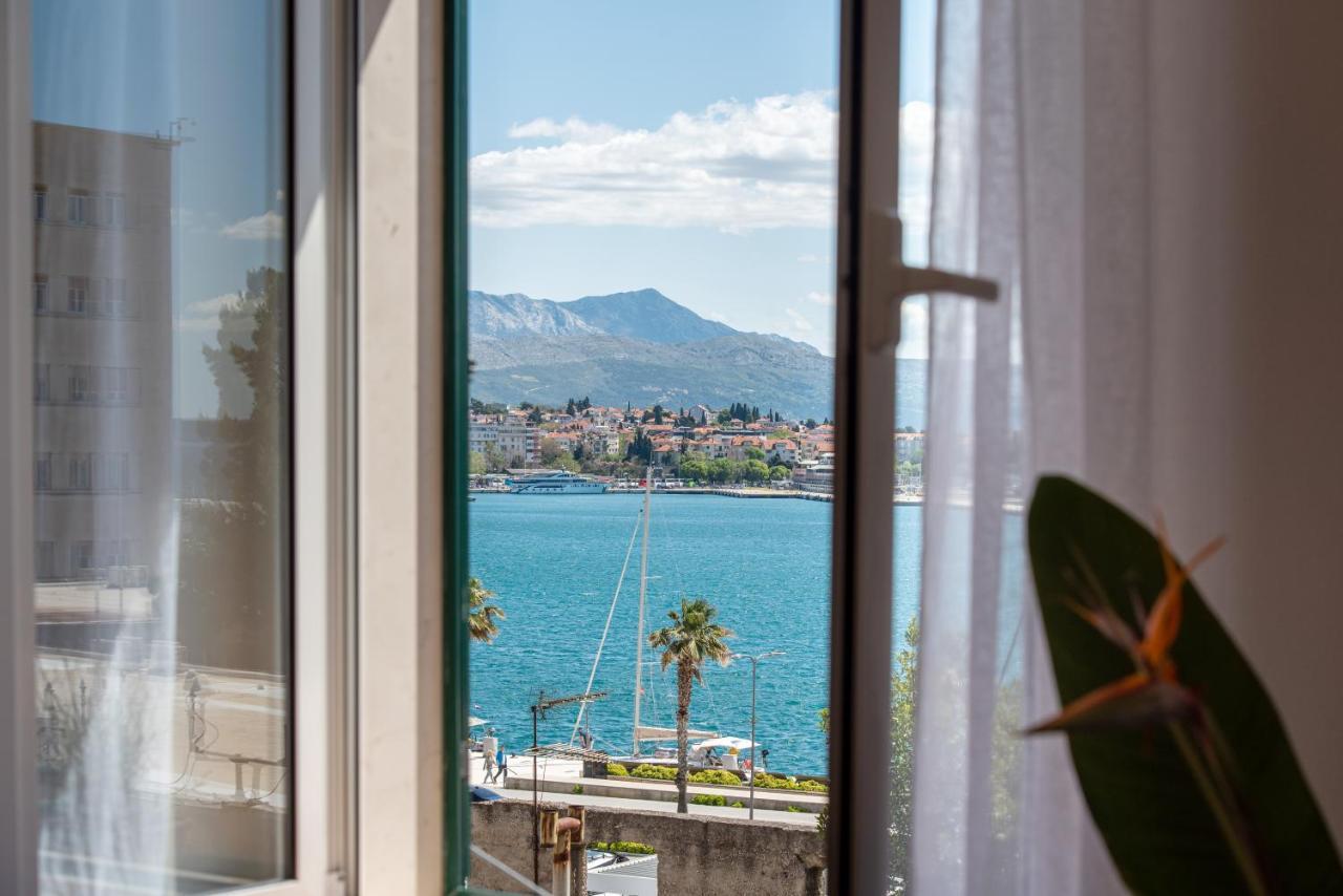 Airy Seafront 1920s Appartement *